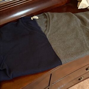 Birkenbergs Men's Navy and Gray Crewneck Sweater Size L